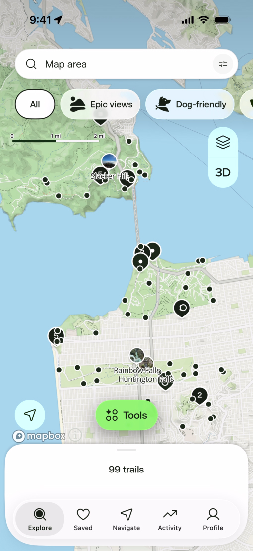 AllTrailsアプリ（ナビゲーションにLiquid Glassを活用）